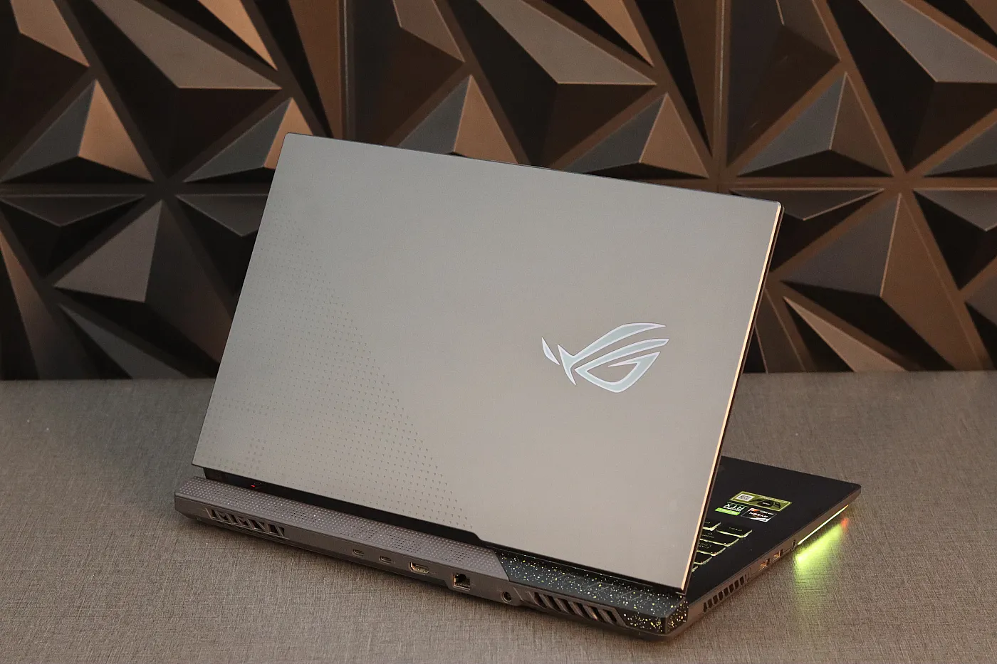ASUS ROG Strix G17 (Eclipse Gray) photo 2