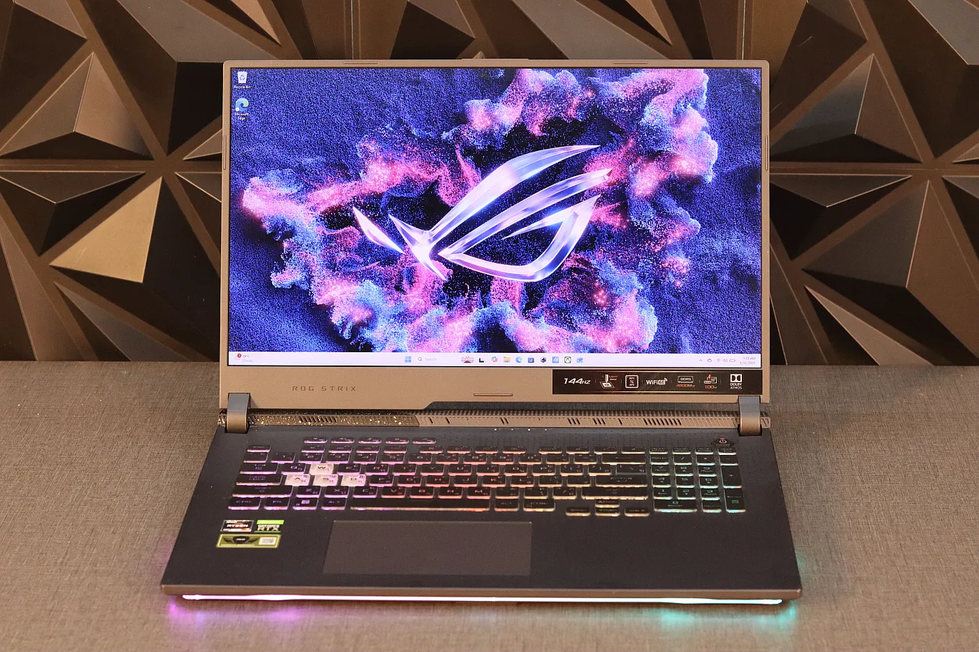 ASUS ROG Strix G17 (Eclipse Gray)